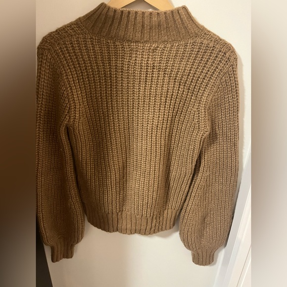 Doen Sweater - Picture 2 of 7